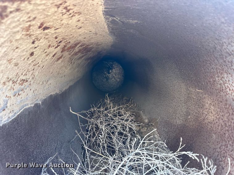 image for item ER8263 (2) pile drivers