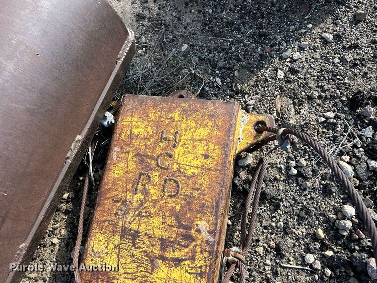 image for item ER8263 (2) pile drivers