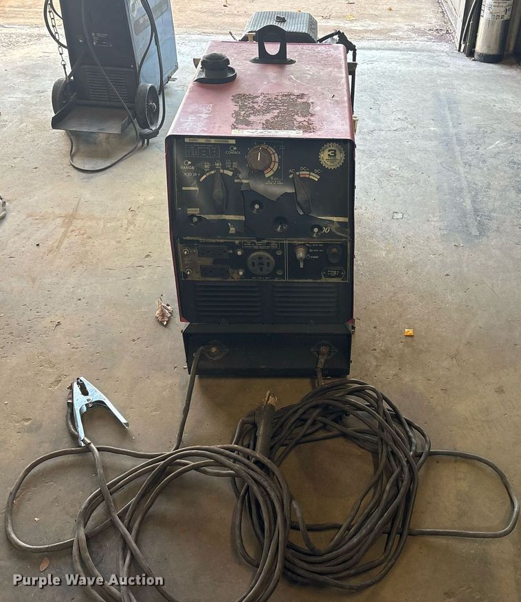 image for item JT9636 Lincoln Electric welder/generator