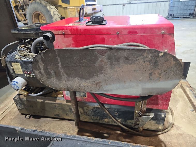 image for item LW9979 Lincoln Electric Ranger 9 welder