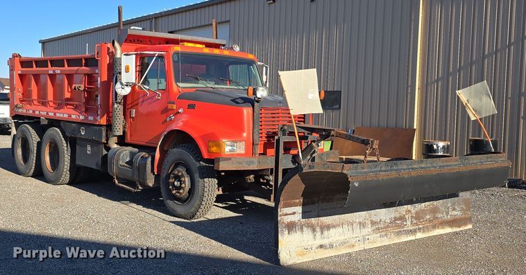 image for item LW9983 1999 International 4900 dump truck