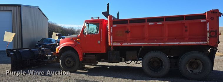 image for item LW9983 1999 International 4900 dump truck