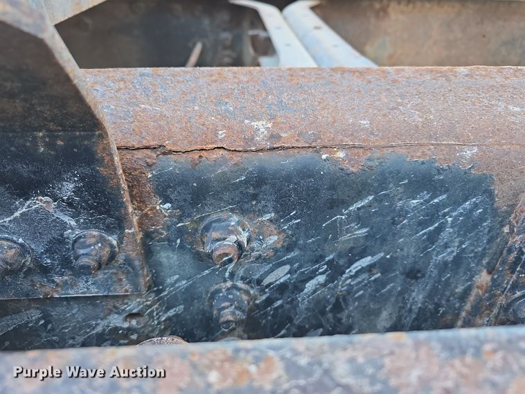 image for item LW9983 1999 International 4900 dump truck