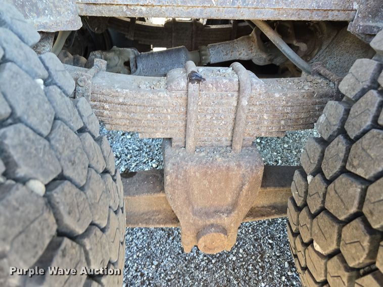 image for item LW9983 1999 International 4900 dump truck