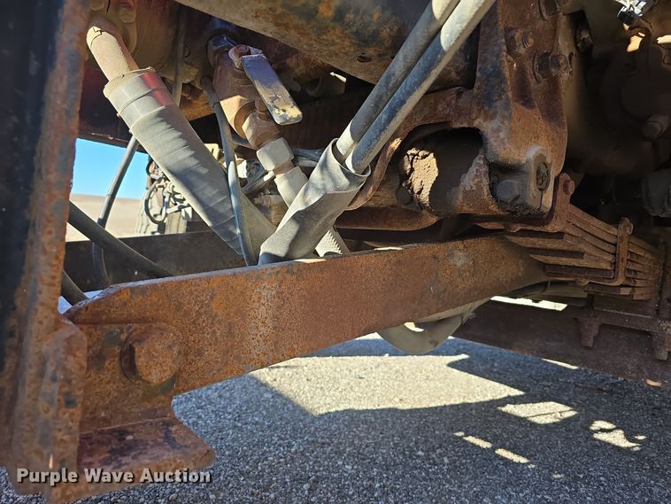 image for item LW9983 1999 International 4900 dump truck