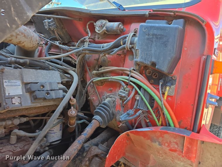 image for item LW9983 1999 International 4900 dump truck