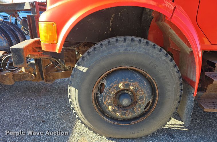 image for item LW9983 1999 International 4900 dump truck