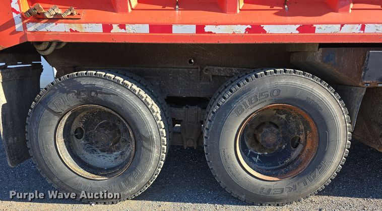image for item LW9983 1999 International 4900 dump truck