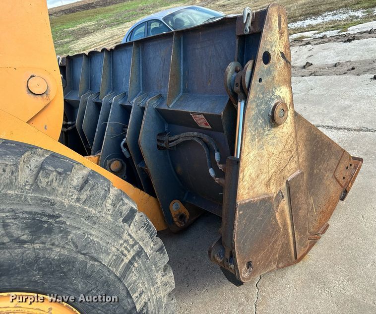 image for item MS9977 2008 Case 721E wheel loader
