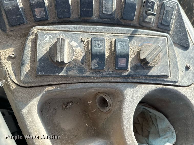 image for item MS9977 2008 Case 721E wheel loader