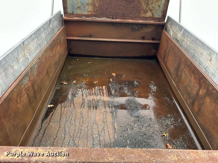 image for item NJ9589 2009 Freightliner Business Class M2  dump truck