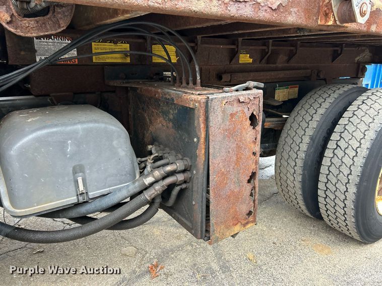 image for item NJ9589 2009 Freightliner Business Class M2  dump truck