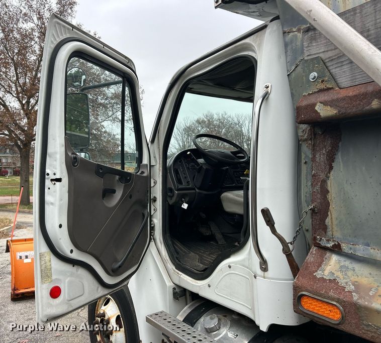 image for item NJ9589 2009 Freightliner Business Class M2  dump truck