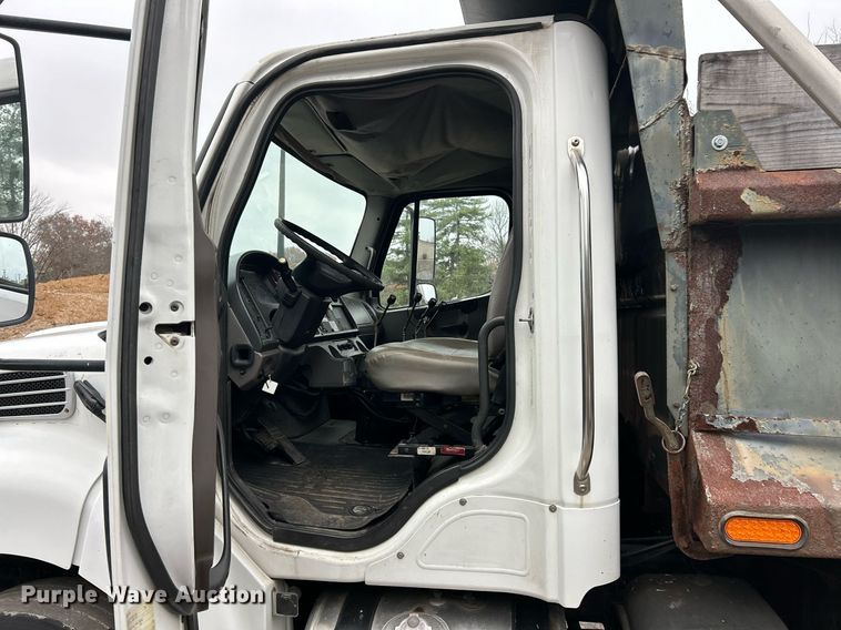 image for item NJ9589 2009 Freightliner Business Class M2  dump truck