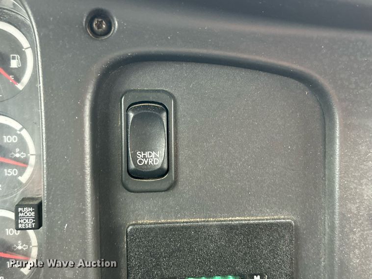 image for item NJ9589 2009 Freightliner Business Class M2  dump truck