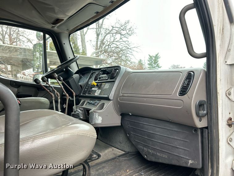 image for item NJ9589 2009 Freightliner Business Class M2  dump truck