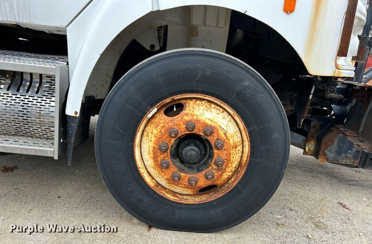 image for item NJ9589 2009 Freightliner Business Class M2  dump truck