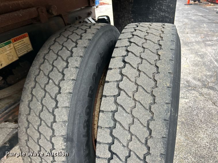 image for item NJ9589 2009 Freightliner Business Class M2  dump truck