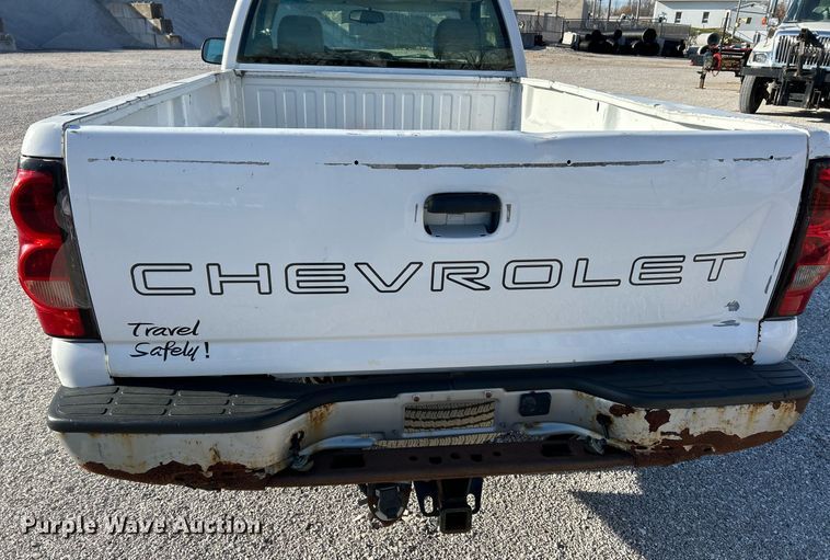 image for item NJ9595 2005 Chevrolet Silverado 1500 pickup truck