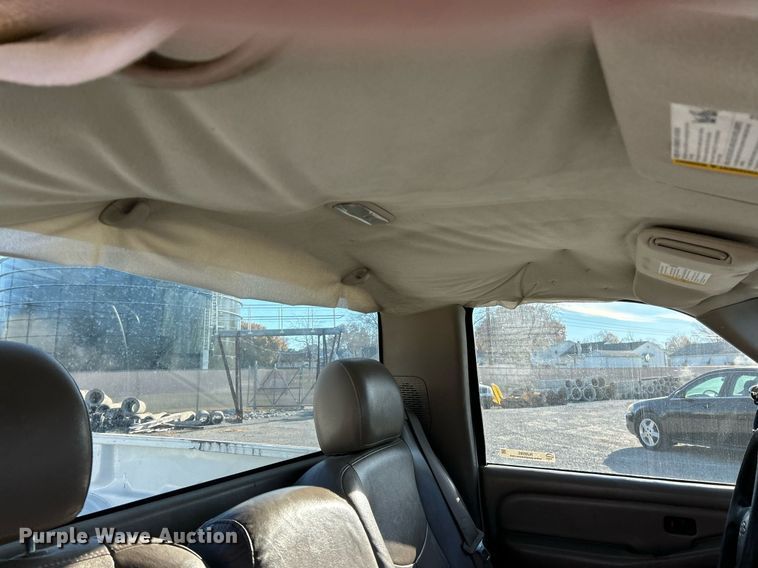 image for item NJ9595 2005 Chevrolet Silverado 1500 pickup truck