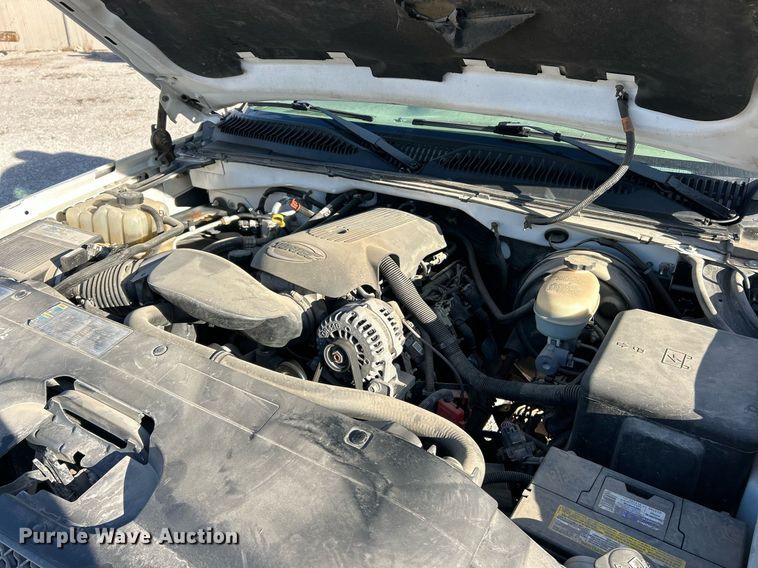 image for item NJ9595 2005 Chevrolet Silverado 1500 pickup truck