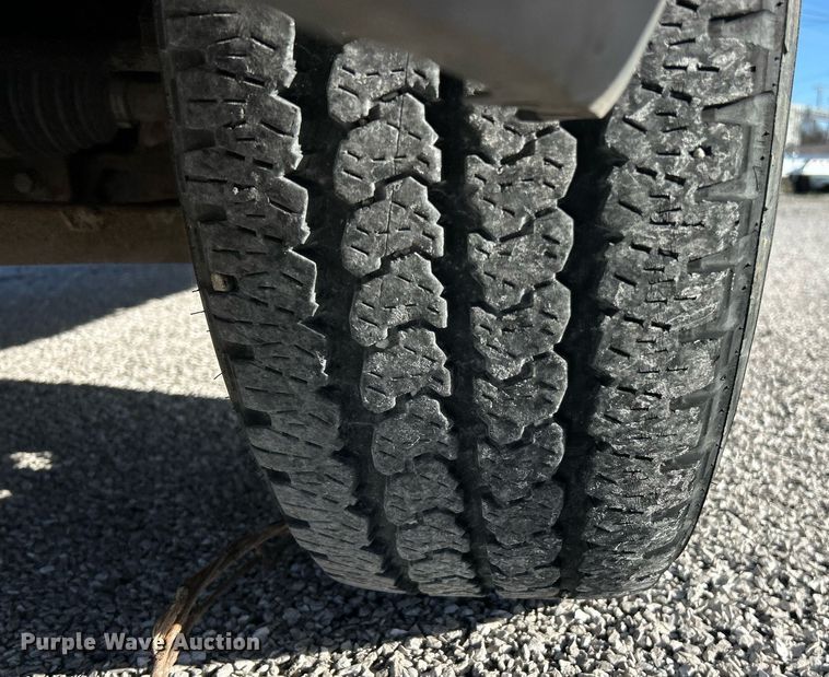 image for item NJ9595 2005 Chevrolet Silverado 1500 pickup truck