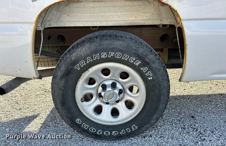 image for item NJ9595 2005 Chevrolet Silverado 1500 pickup truck