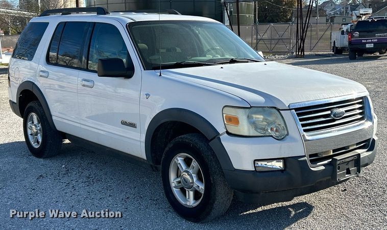 image for item NJ9596 2007 Ford Explorer XLT SUV