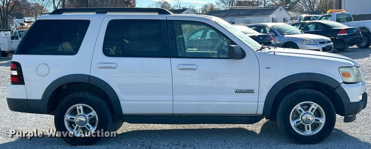 image for item NJ9596 2007 Ford Explorer XLT SUV