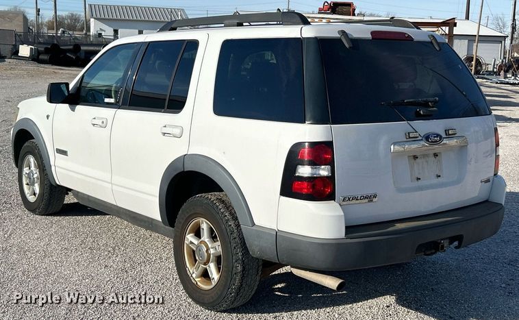 image for item NJ9596 2007 Ford Explorer XLT SUV
