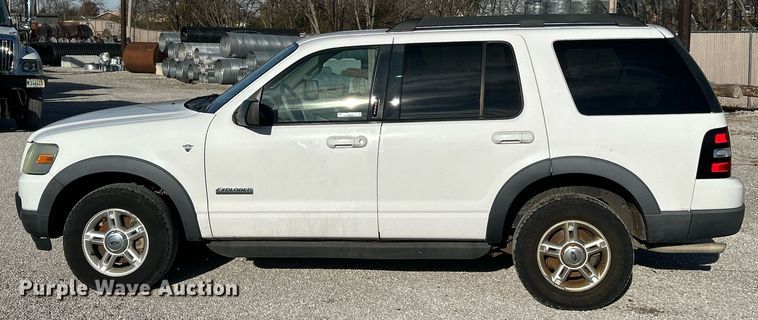 image for item NJ9596 2007 Ford Explorer XLT SUV
