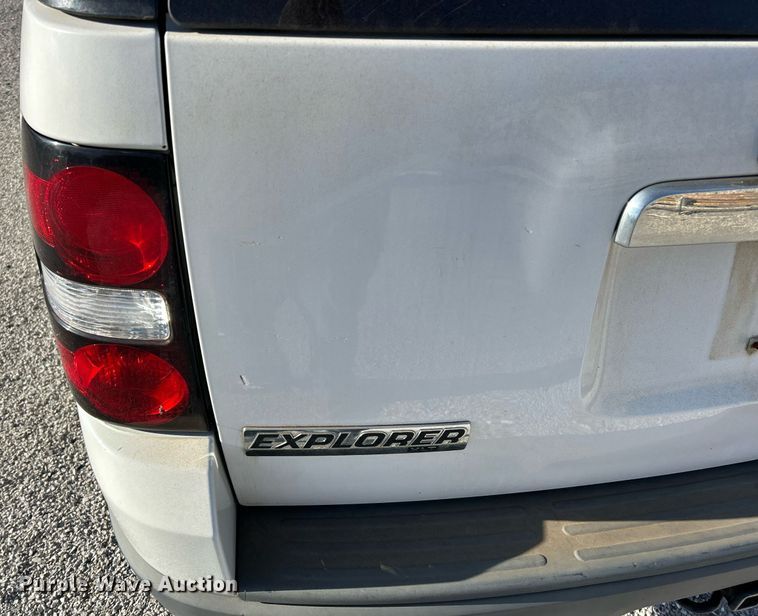 image for item NJ9596 2007 Ford Explorer XLT SUV