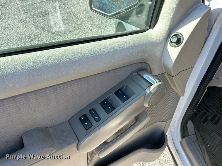 image for item NJ9596 2007 Ford Explorer XLT SUV