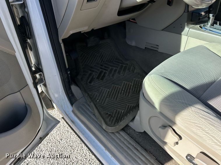 image for item NJ9596 2007 Ford Explorer XLT SUV