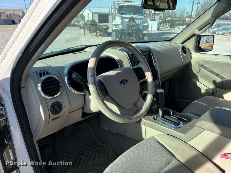 image for item NJ9596 2007 Ford Explorer XLT SUV