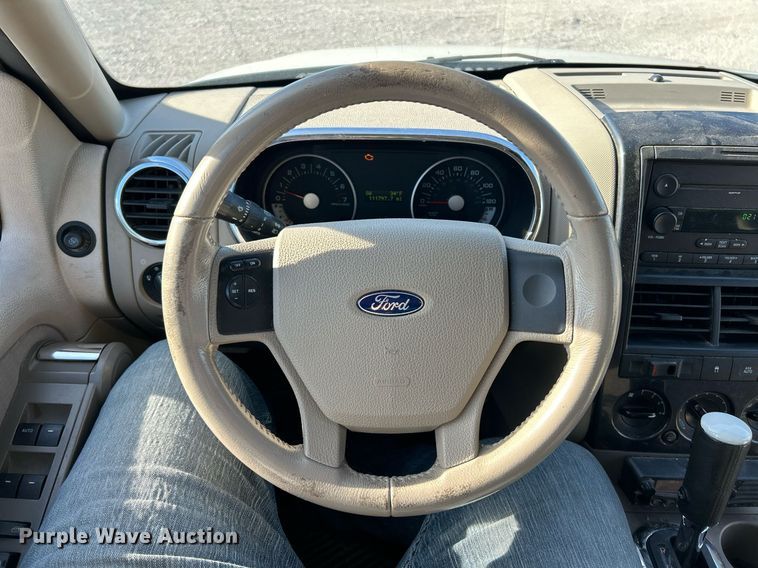 image for item NJ9596 2007 Ford Explorer XLT SUV