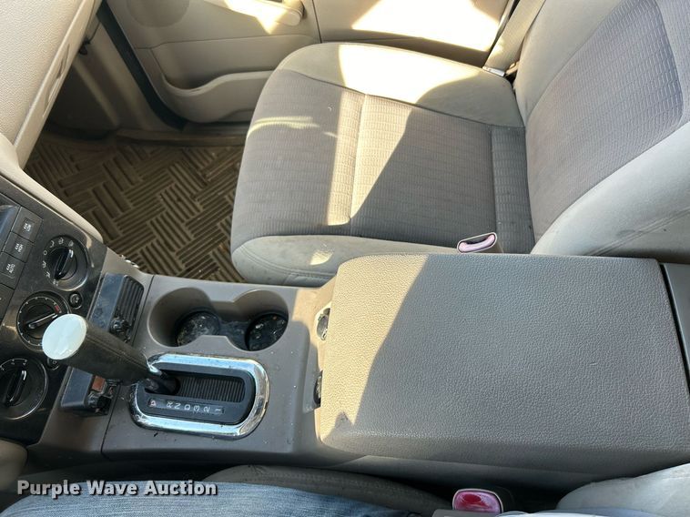 image for item NJ9596 2007 Ford Explorer XLT SUV