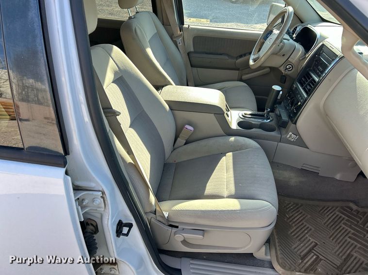 image for item NJ9596 2007 Ford Explorer XLT SUV
