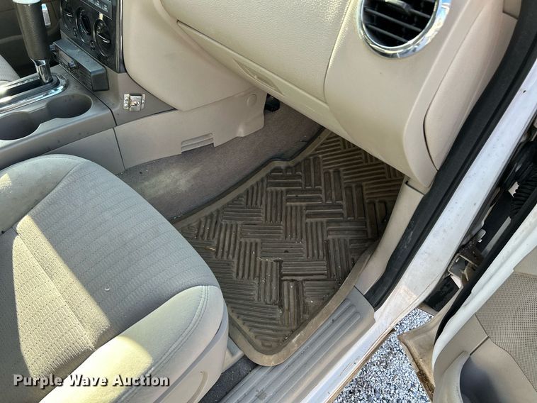 image for item NJ9596 2007 Ford Explorer XLT SUV