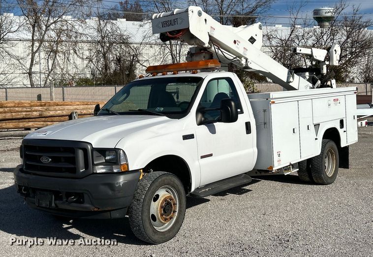 image for item NJ9597 2004 Ford F550 Super Duty XL bucket truck