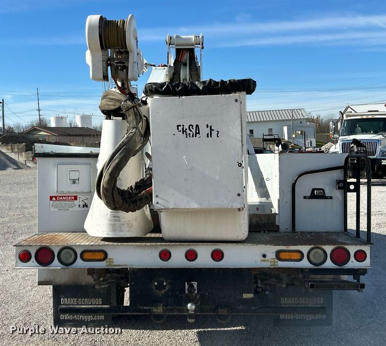 image for item NJ9597 2004 Ford F550 Super Duty XL bucket truck