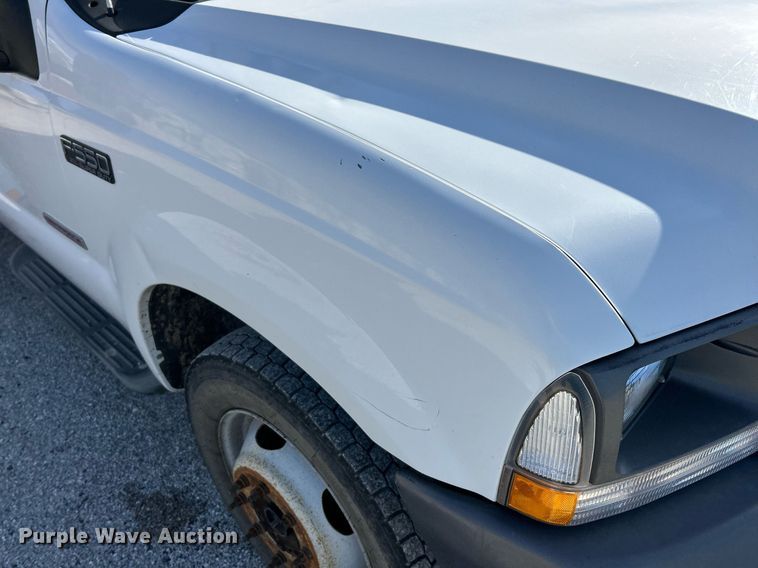 image for item NJ9597 2004 Ford F550 Super Duty XL bucket truck