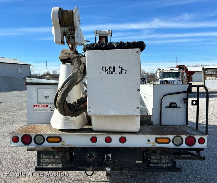 image for item NJ9597 2004 Ford F550 Super Duty XL bucket truck