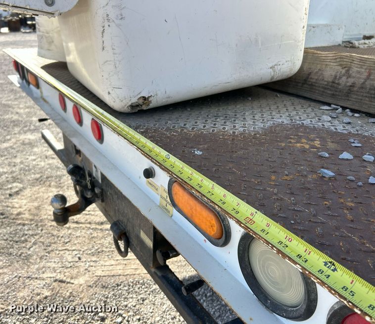 image for item NJ9597 2004 Ford F550 Super Duty XL bucket truck