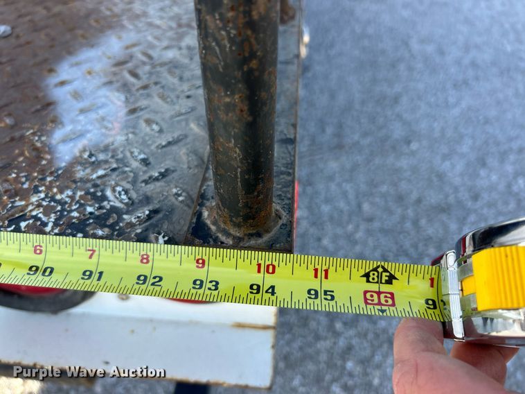 image for item NJ9597 2004 Ford F550 Super Duty XL bucket truck