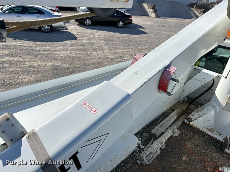 image for item NJ9597 2004 Ford F550 Super Duty XL bucket truck