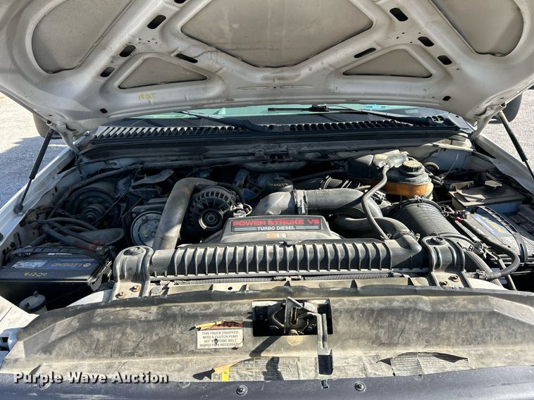 image for item NJ9597 2004 Ford F550 Super Duty XL bucket truck