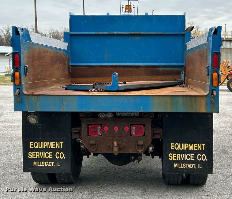 image for item NJ9609 1998 International 4700 dump truck