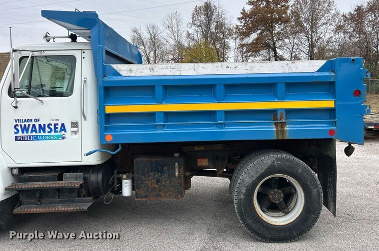 image for item NJ9609 1998 International 4700 dump truck