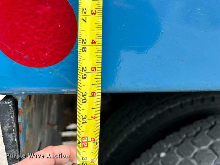 image for item NJ9609 1998 International 4700 dump truck